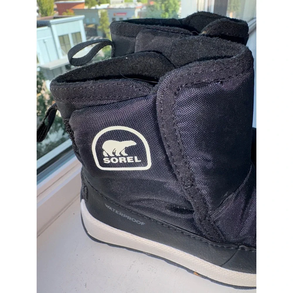 Sorel Whitney Snow Boots Nylon Waterproof Hook Loop Winter Kids Black